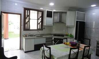 Imagem 6: Casa para venda com 176 metros quadrados com 4 quartos