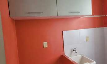 Imagem 4: Apê no Condomínio Antúrio com armários planejados. Próx. ao Delphina Aziz, feiras, upa e l