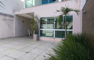 Imagem: Casa com 3 suítes e 3 vagas, em Ouro Verde