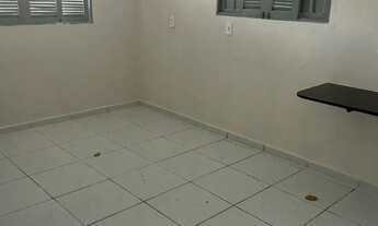 Imagem 3: Alugo casa no Conj.Pirangi - vizinha à Capim Macio