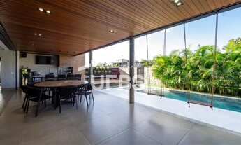 Imagem 2: Sobrado à Venda no Condomínio Portal do Sol Green Esquina, Projeto Exclusivo e 4 Suítes P