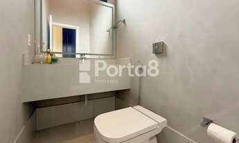 Imagem 4: Residência Exclusiva com Suíte Máster e Área de Lazer Completa no Condomínio Quinta Do Lag