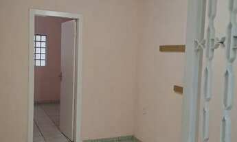 Imagem 2: Casa de fundo Casa com 1 dormitório