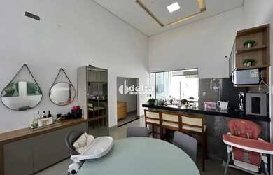 Imagem 3: Casa em condomínio com 3 quartos sendo 3 suítes disponível para locação no bairro Grand Vi