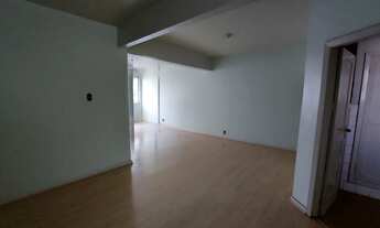 Imagem 2: Apto 03 qtos, salão, varanda, DCE, de frente e vazio