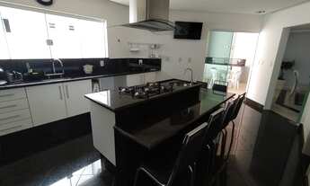 Imagem 4: Casa de condomínio sobrado para venda tem 280 metros quadrados com 3 quartos