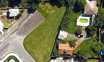 Imagem 6: Casa para venda tem 210 metros quadrados com 4 suites, sendo uma suite no térreo