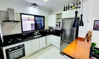 Imagem 4: Linda Casa com 3 Dormitórios, sendo 1 Suíte com Closet