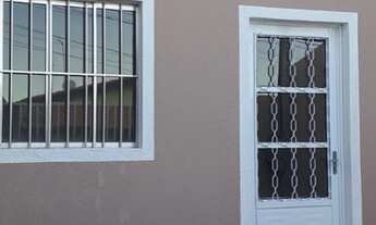 Imagem 2: Casa para venda tem 65 metros quadrados com 2 quartos sendo deles um suíte