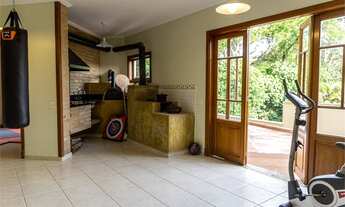 Imagem 3: Casa de condomínio para venda tem 361 metros quadrados!