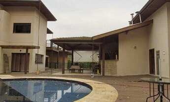 Imagem 2: Suntuosa! Casa na Malota, 3 dormitórios, sendo 1 suíte master, área de lazer, Condomínio A