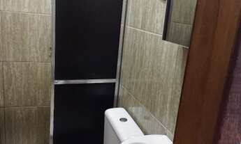 Imagem 3: Kitnete dois cômodos sendo um com banheiro outro com pia pra cozinha