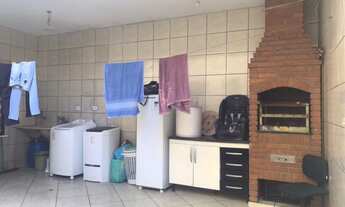 Imagem 6: Sobrado para venda tem 187 metros quadrados com 3 quartos em Vila Colorado - Suzano - SP