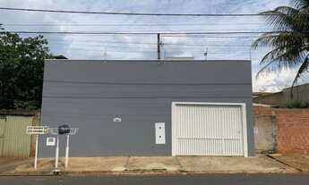 Imagem 2: Sobrado com piscina, no Jardim do Sol, em Cosmópolis-SP. (SO0016