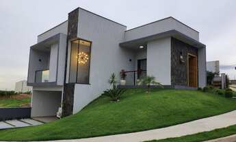 Imagem 2: Casa de condomínio para venda possui 158 metros quadrados com 3 quartos