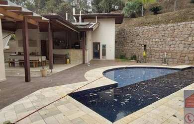 Imagem 4: Suntuosa! Casa na Malota, 3 dormitórios, sendo 1 suíte master, área de lazer, Condomínio A