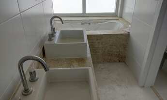 Imagem 2: Alto Padrão em Alphaville - 336 n² - 4 suites - Hall Privativo - 4 vagas + depósito