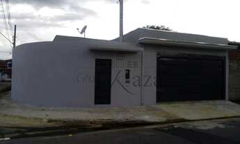 Imagem 2: Casa para venda tem 304 metros quadrados com 3 quartos em Jardim do Vale - Jacareí - SP