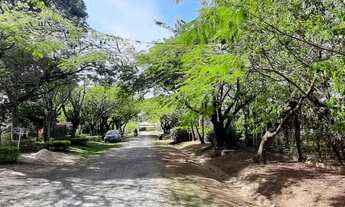 Imagem 2: Casa de condomínio para venda tem 2500 metros quadrados com 4 quartos