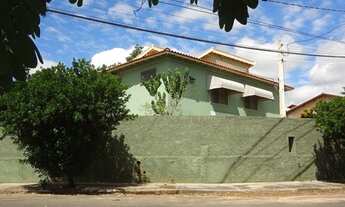 Imagem: Casa para venda tem 340 metros quadrados