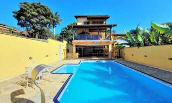 Imagem 3: Belissima Casa com 3 Suites, 1 master e área de lazer maravilhosa na Granja Viana. Venha v