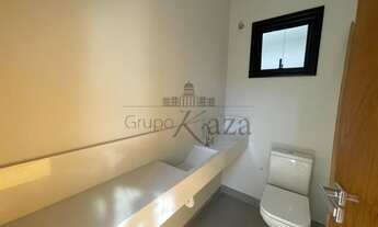 Imagem 7: Sobrado Alto Padrão - Condomínio Altos da Serra III - 3 suítes - Piscina