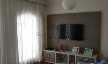 Imagem: Casa / Sobrado - 04 dormitórios com suíte