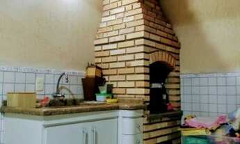 Imagem 5: Sobrado para venda possui 150m2 com 3 quartos, suite, 4 vagas de garagem, churrasqueira