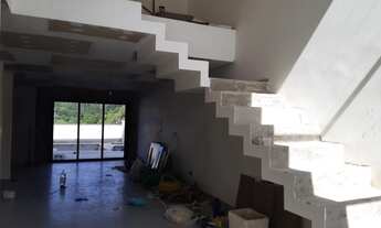 Imagem 3: Sobrado para venda possui 240 metros quadrados com 3 quartos