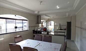 Imagem 4: Sobrado para venda possui 360 metros quadrados com 4 quartos