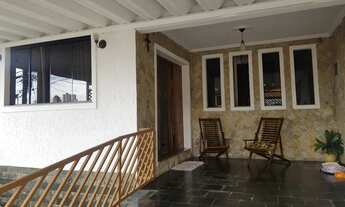 Imagem: Casa para venda tem 300 metros quadrados