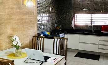 Imagem 5: Apartamento para venda possui 80 metros quadrados com 3 quartos em Dionisio Torres - Forta