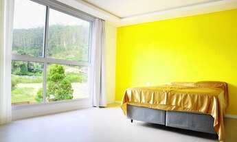 Imagem 5: Casa de condomínio térrea para aluguel possui 240 metros quadrados com 4 quartos