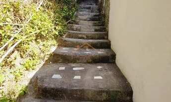 Imagem: Casa com quintal, de 2 quartos em lote na