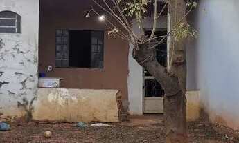 Imagem: Alugo um quarto com banheiro e a área de