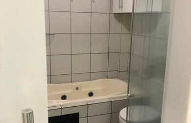 Imagem 6: Apartamento para aluguel possui 90 metros quadrados com 3 quartos em Parque Shalon - São L