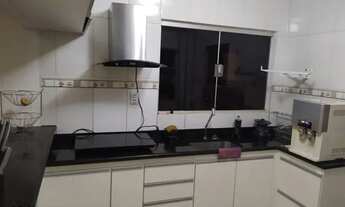 Imagem 4: Casa de condomínio para venda tem 200 metros quadrados com 3 quartos