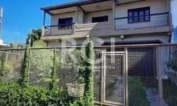 Imagem 2: Casa para Locação/Aluguel - 246m², 3 dormitórios, sendo 1 suites, 2 vagas - Vila Nova