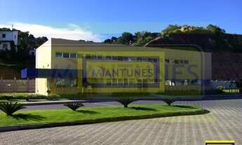 Imagem 3: Alugue em condomínio galpão com 1.388m² em Prazeres, possui doca (plataforma