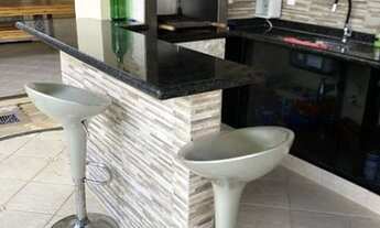 Imagem 5: Casa para aluguel possui 200 metros quadrados com 4 quartos