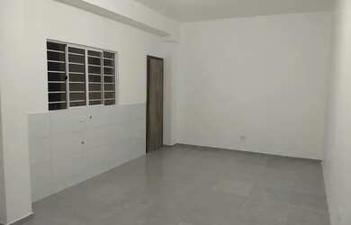 Imagem 4: Kitnet com garagem em Colombo