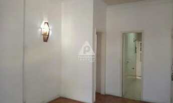 Imagem: Sala, 2 quartos, com dependência completa