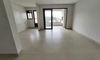 Imagem 4: Apartamento com 3 dormitórios e uma bela vista mar, apenas 50 metros da praia