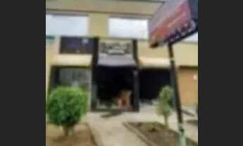 Imagem: Alugo casa 550. 650. 750 tem loja térreas