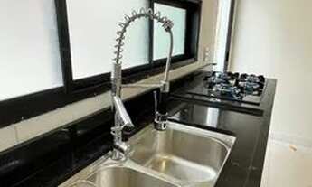 Imagem 7: Casa de condomínio para venda possui 260 metros quadrados com 4 quartos