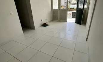 Imagem 3: Alugo Apto com 03 Quartos e com Varanda no Centro - Imperdível