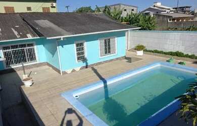 Imagem 2: Casa para venda tem 125 metros quadrados com 2 quartos em Praia do Pontal - Palhoça - SC