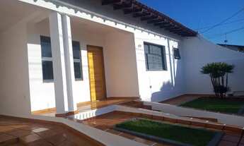 Imagem 2: Casa no jardim Castelo 3 quartos sendo 1 suíte c/ hidromassagem, região central