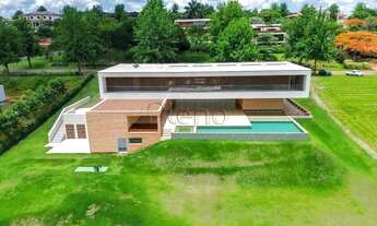 Imagem: Sobrado à venda com 6 suítes no Condomínio