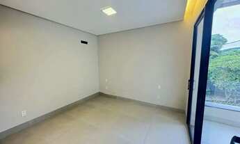 Imagem 6: Casa em Montes Claros, no bairro Ibituruna, à venda